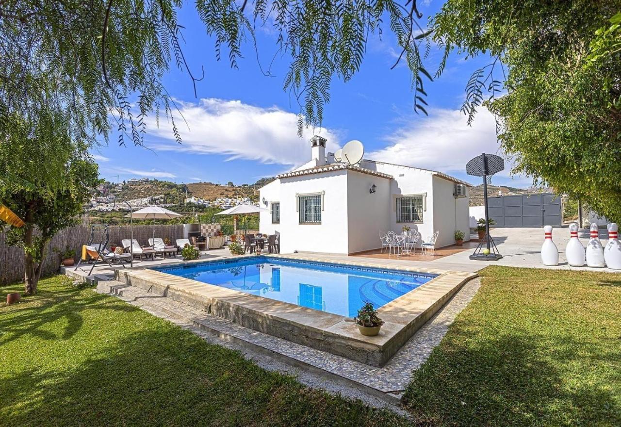 Villa Manuel In Nerja Luaran gambar